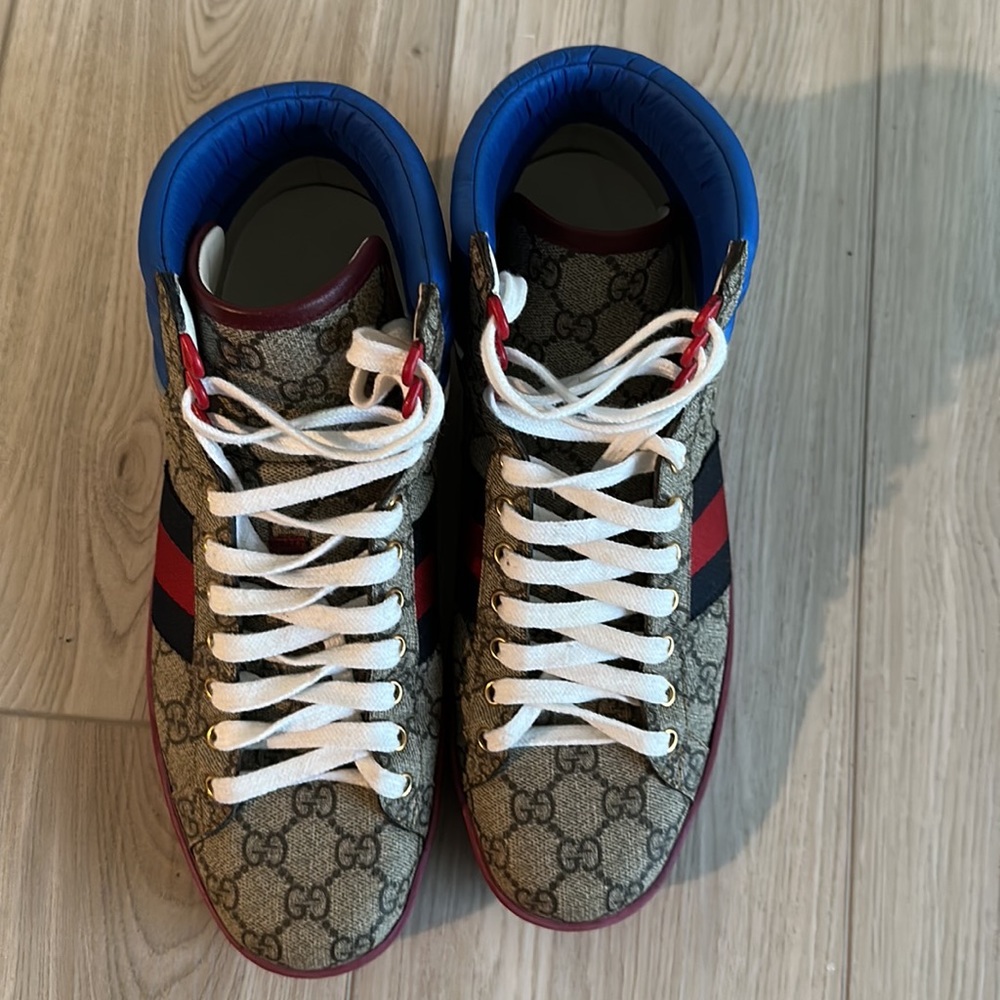 Gucci shoes, Size 8 1/2, perfect condition